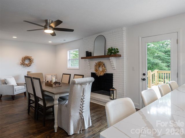 21 W Chapel Road, Asheville, NC 28803