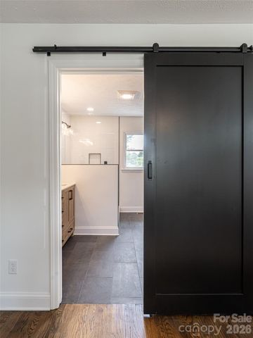 21 W Chapel Road, Asheville, NC 28803