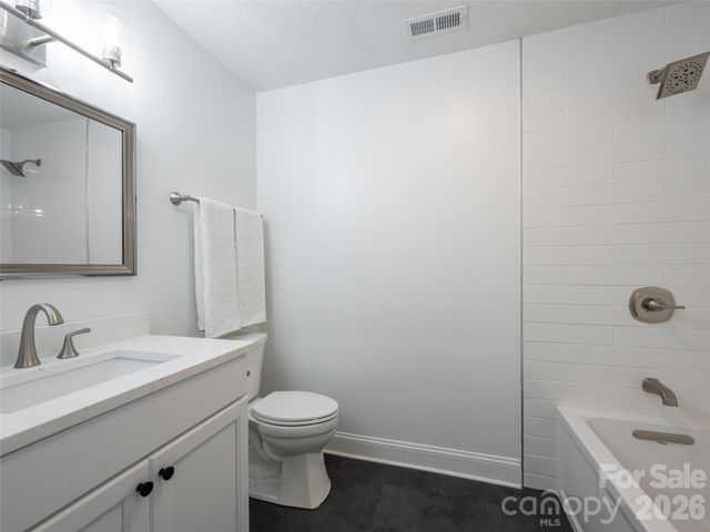 21 W Chapel Road, Asheville, NC 28803