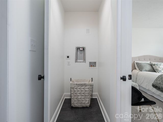 21 W Chapel Road, Asheville, NC 28803