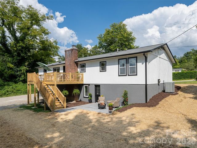 21 W Chapel Road, Asheville, NC 28803