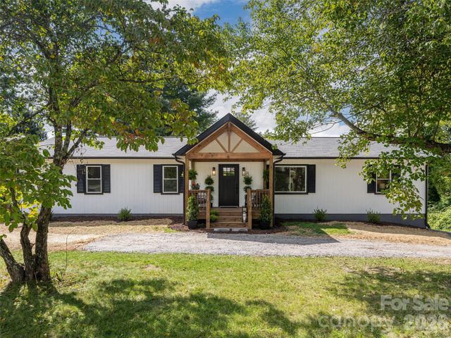 21 W Chapel Road, Asheville, NC 28803