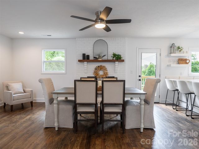 21 W Chapel Road, Asheville, NC 28803