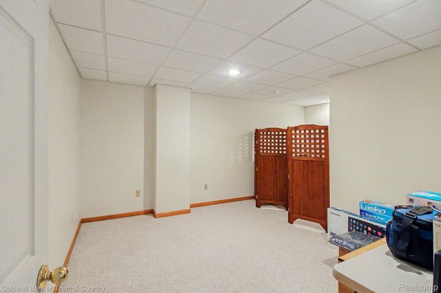 2246 Willow Tree Drive, Brighton, MI 48116