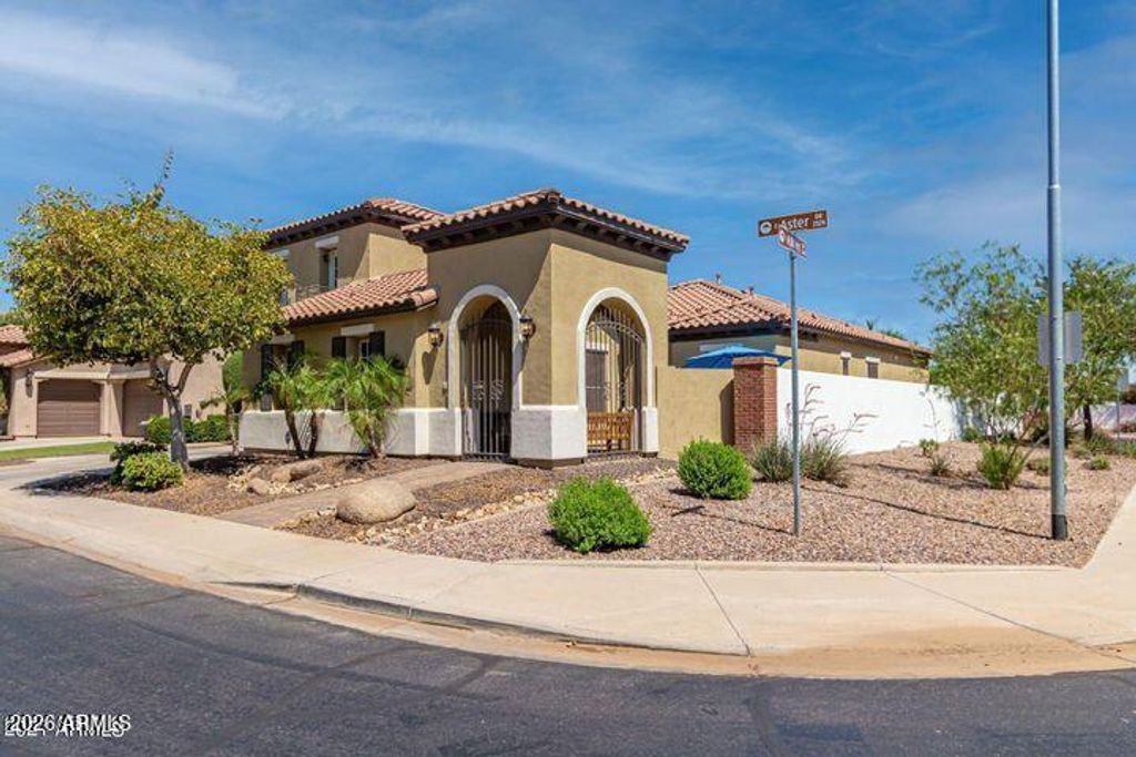 2318 E Aster Drive, Chandler, AZ 85286 — photo 2