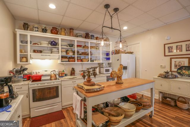 151 W Washington Street, Milledgeville, GA 31061