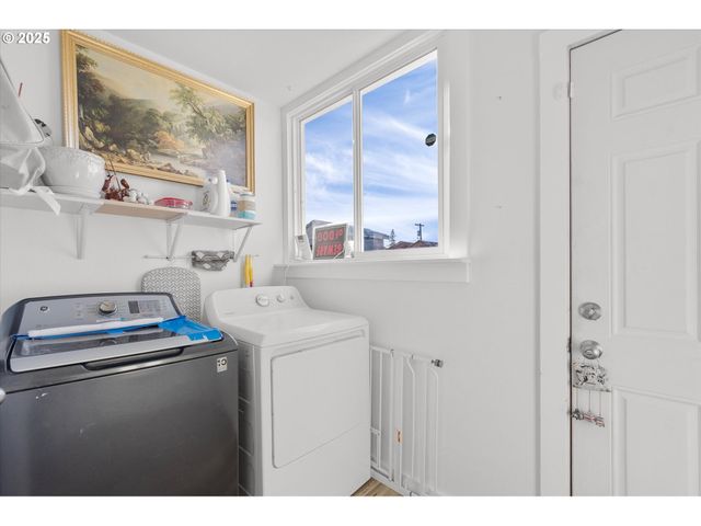 701 S 5TH Ave, Kelso, WA 98626