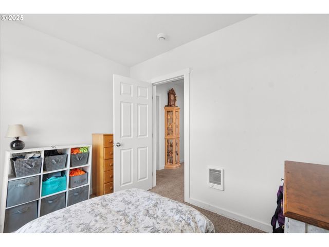 701 S 5TH Ave, Kelso, WA 98626