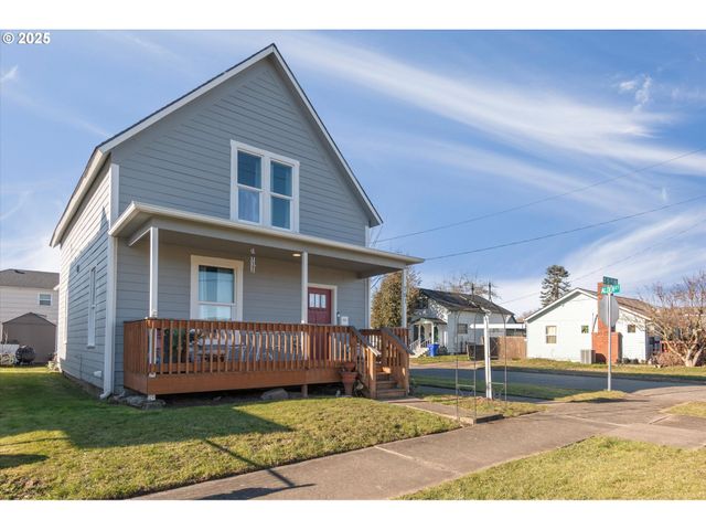 701 S 5TH Ave, Kelso, WA 98626
