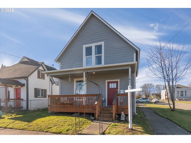 701 S 5TH Ave, Kelso, WA 98626