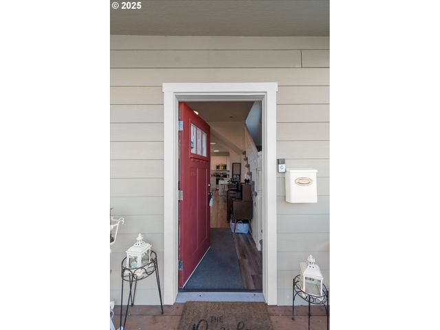 701 S 5TH Ave, Kelso, WA 98626