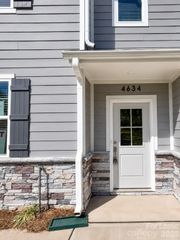 4634 Dogwood Place, Charlotte, NC 28212