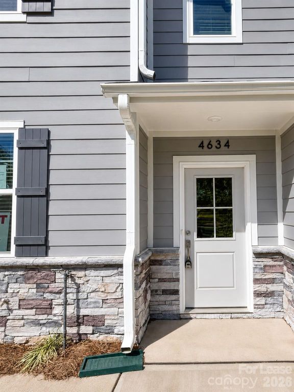 4634 Dogwood Place, Charlotte, NC 28212