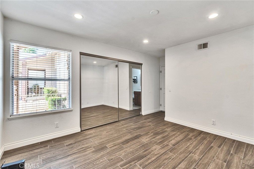 Image 11 of property listing at 1171 Stone Pine Lane C, Corona, CA 92879