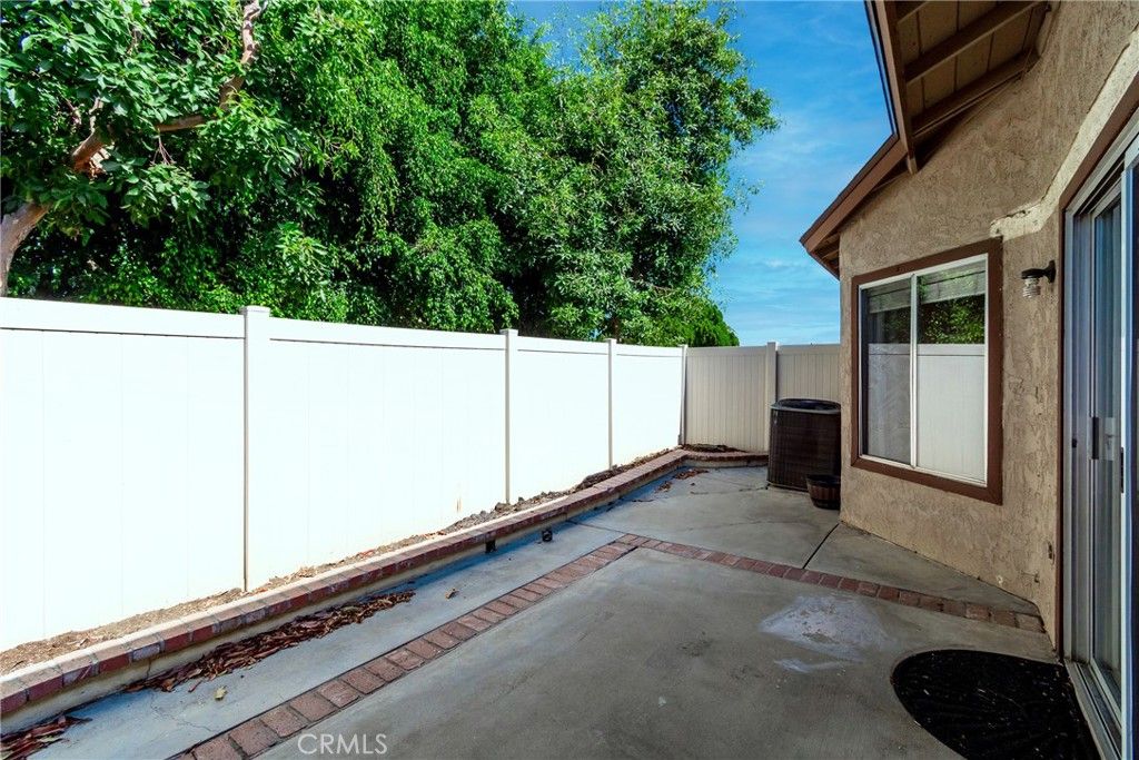 Image 20 of property listing at 1171 Stone Pine Lane C, Corona, CA 92879