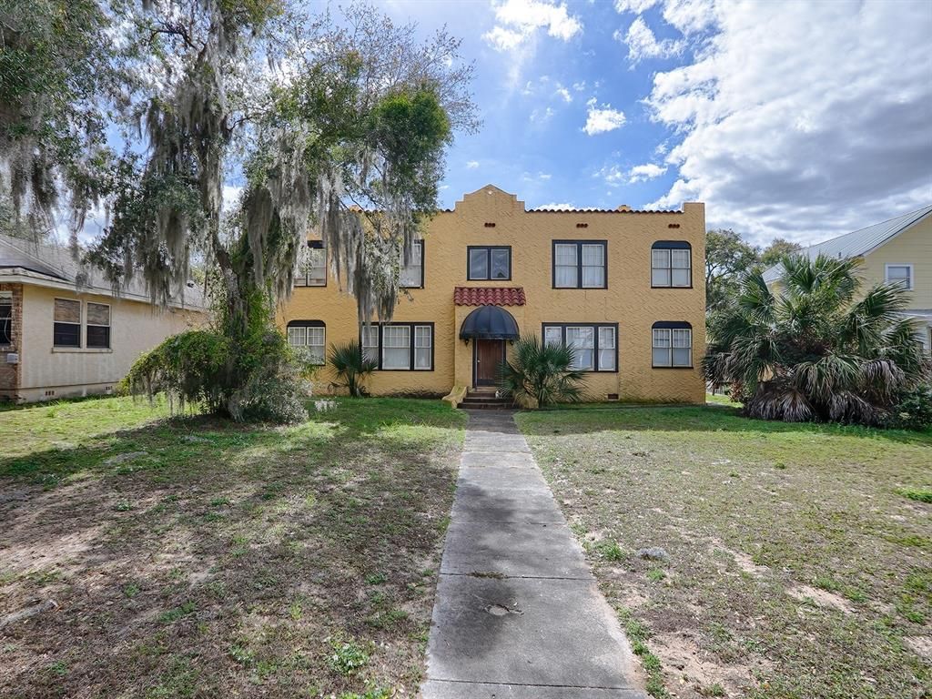 426 E CITRUS AVENUE, Eustis, FL 32726