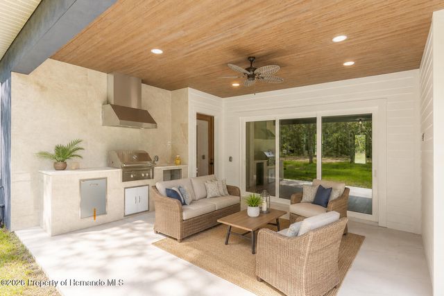 16098 Mellon Road, Weeki Wachee, FL 34614