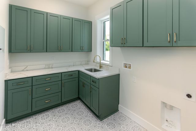 16098 Mellon Road, Weeki Wachee, FL 34614