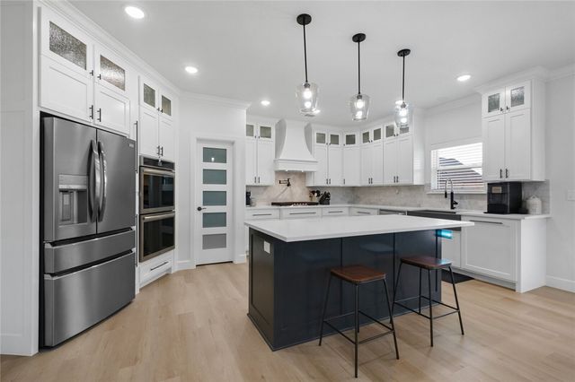 1911 Gaines Street, Pea Ridge, AR 72751