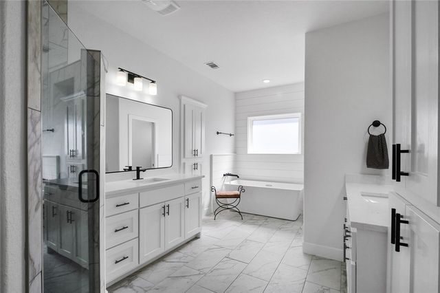 1911 Gaines Street, Pea Ridge, AR 72751