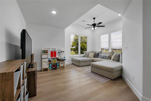 1911 Gaines Street, Pea Ridge, AR 72751