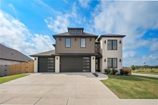 1911 Gaines Street, Pea Ridge, AR 72751