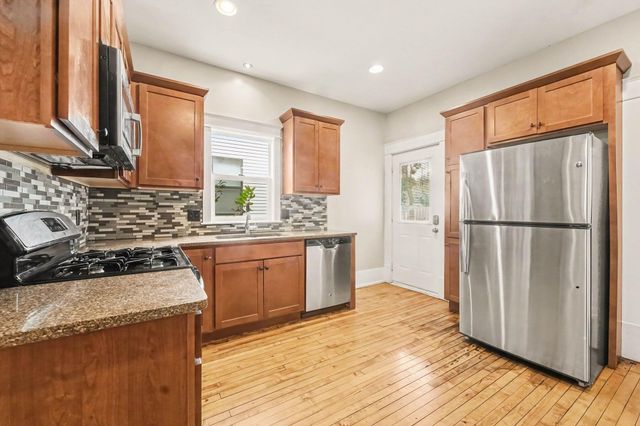 1416 Sigsbee Street SE, Grand Rapids, MI 49506