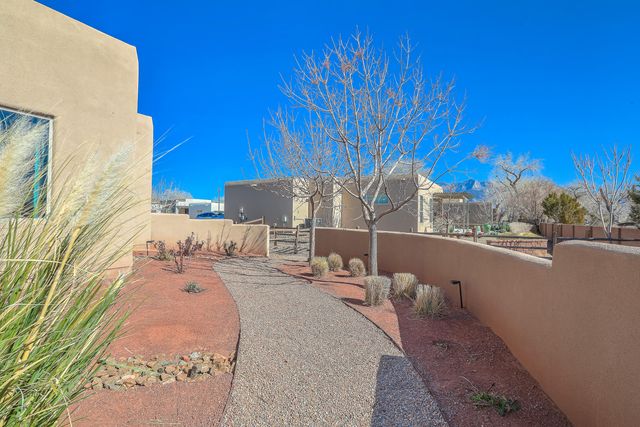 1001 Avenida Los Suenos, Bernalillo, NM 87004