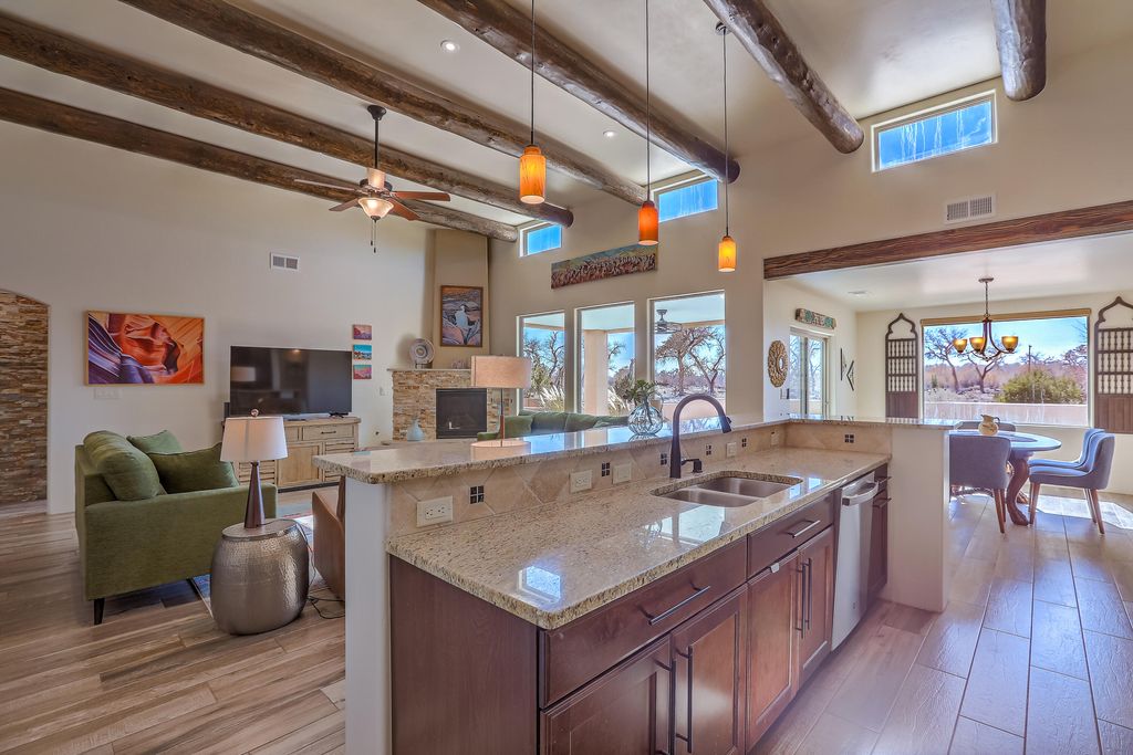 Image 14 of property listing at 1001 Avenida Los Suenos, Bernalillo, NM 87004