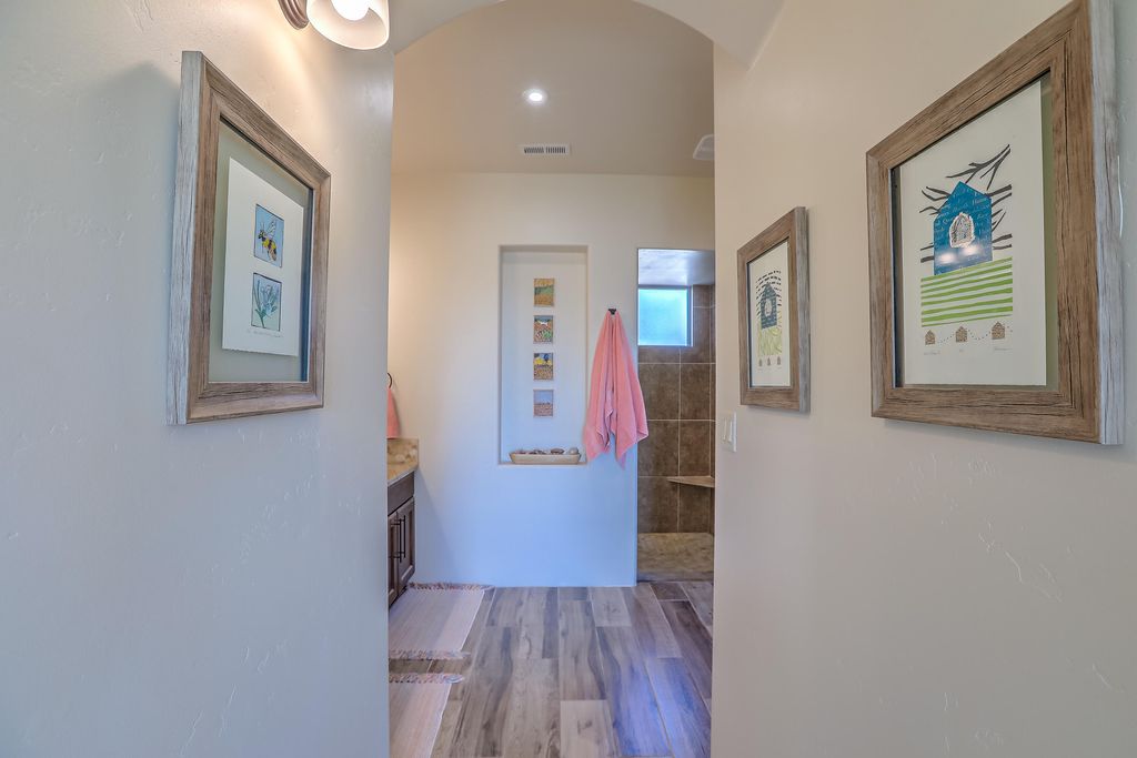 Image 26 of property listing at 1001 Avenida Los Suenos, Bernalillo, NM 87004