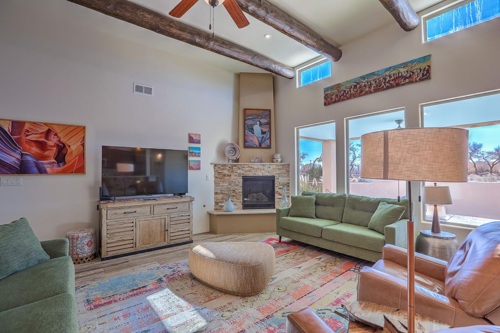 Image 5 of property listing at 1001 Avenida Los Suenos, Bernalillo, NM 87004