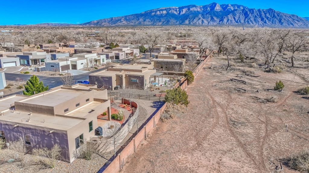 Image 53 of property listing at 1001 Avenida Los Suenos, Bernalillo, NM 87004