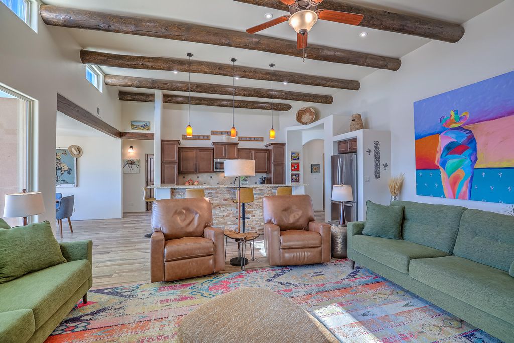 Image 8 of property listing at 1001 Avenida Los Suenos, Bernalillo, NM 87004