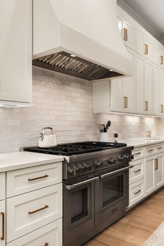 411 Stephens Valley Blvd, Nashville, TN 37221