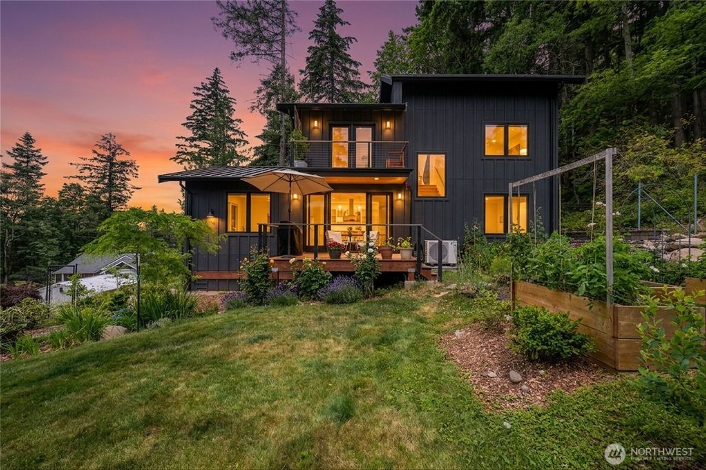760 Chuckanut Drive, Bellingham, WA 98229