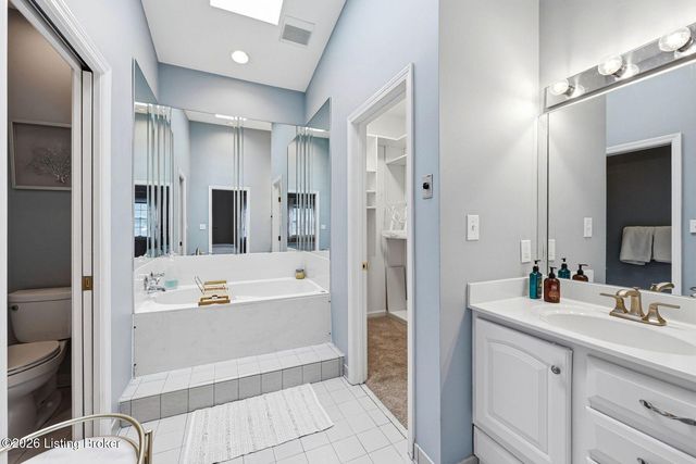 4001 Harrods Landing Dr, Prospect, KY 40059