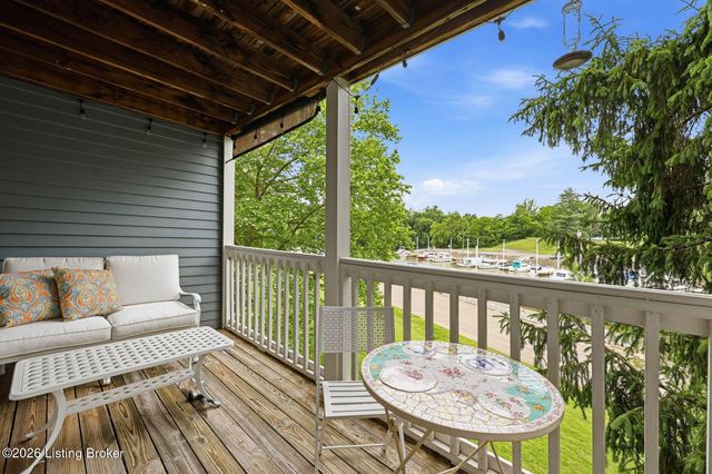 4001 Harrods Landing Dr, Prospect, KY 40059