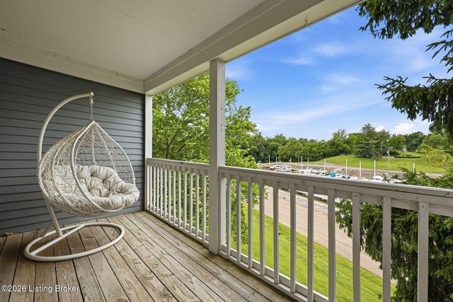 4001 Harrods Landing Dr, Prospect, KY 40059
