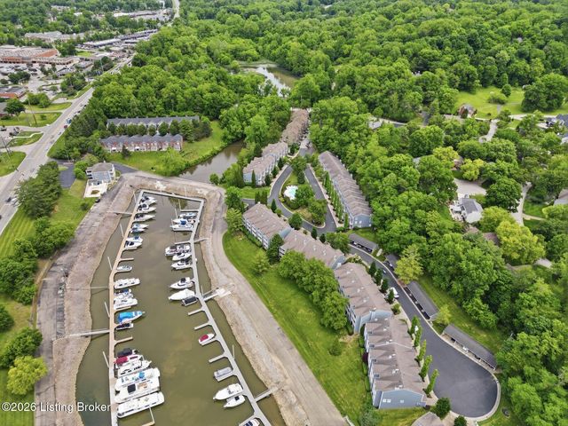 4001 Harrods Landing Dr, Prospect, KY 40059