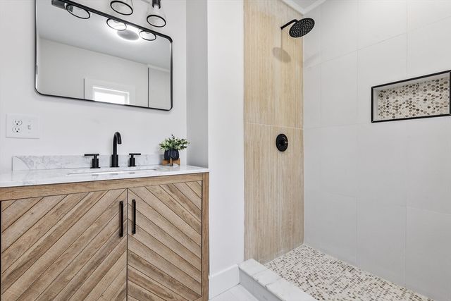 39 Chipman St, Boston, MA 02124