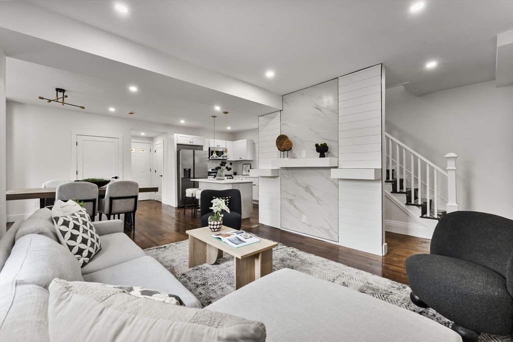 39 Chipman St, Boston, MA 02124