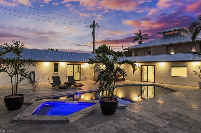 4724 Spring Creek DR, Bonita Springs, FL 34134