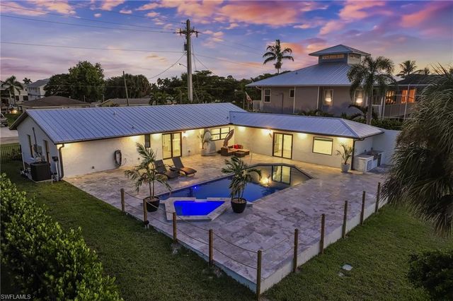 4724 Spring Creek DR, Bonita Springs, FL 34134