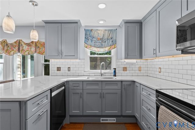 2409 Sunset Hills Ct, North Chesterfield, VA 23236