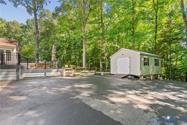 2409 Sunset Hills Ct, North Chesterfield, VA 23236