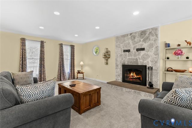 2409 Sunset Hills Ct, North Chesterfield, VA 23236