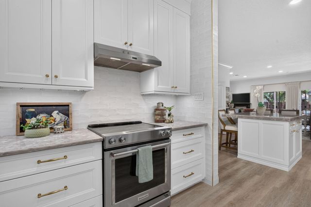2505 NE 2nd Street, Pompano Beach, FL 33062