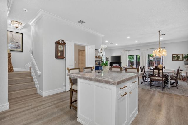 2505 NE 2nd Street, Pompano Beach, FL 33062