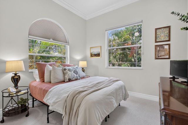 2505 NE 2nd Street, Pompano Beach, FL 33062