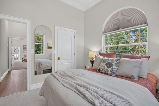 2505 NE 2nd Street, Pompano Beach, FL 33062